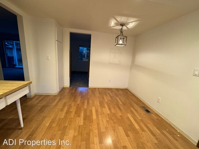 Building Photo - 3 br, 2.5 bath House - 2900 NW 154th Ave
