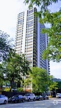 Building Photo - 1455 N Sandburg Terrace