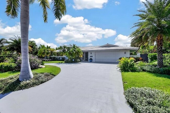 Building Photo - 567 Bird Key Dr