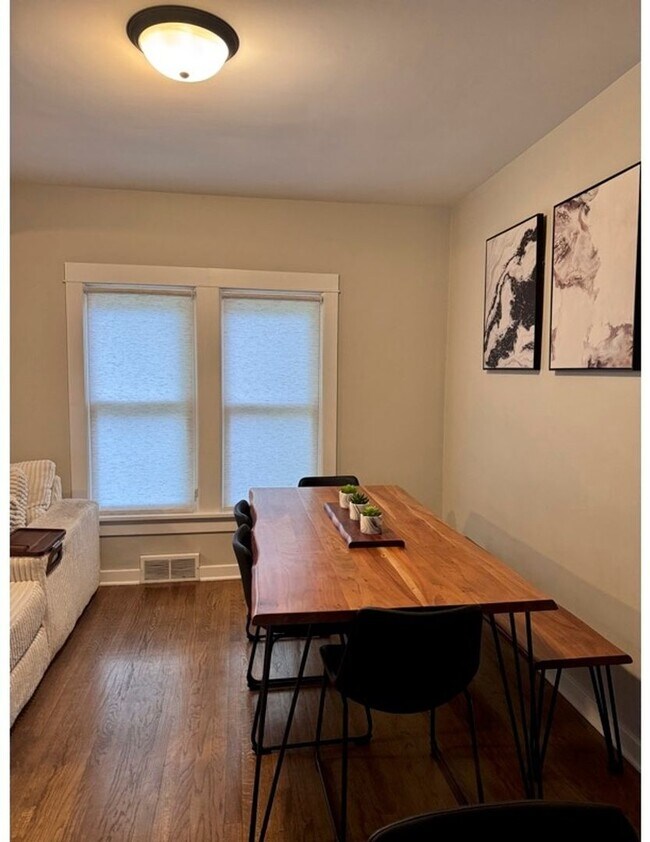 Foto del edificio - 2332 N 65th St