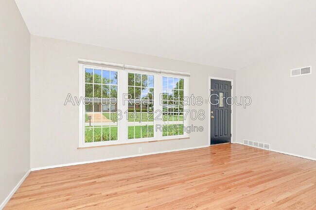 Foto del edificio - 9534 Grandview Dr