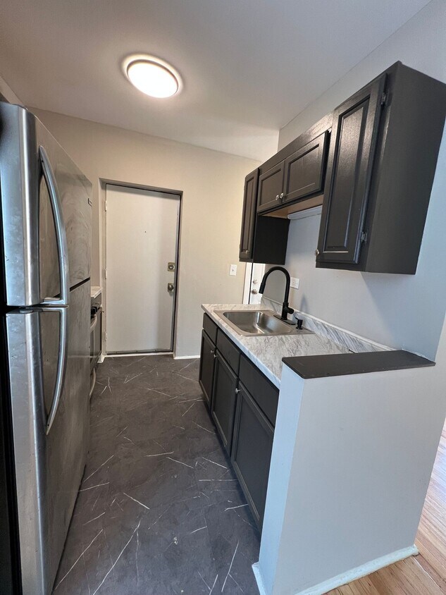 Foto principal - 4611 South Drexel Blvd