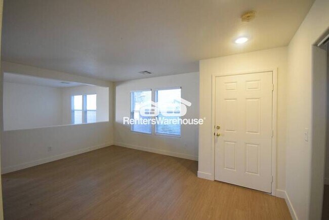 Foto del edificio - Available now! Beautiful 2 Bedroom 2 Bath home with Office/Den near Blue Diamond and I-15