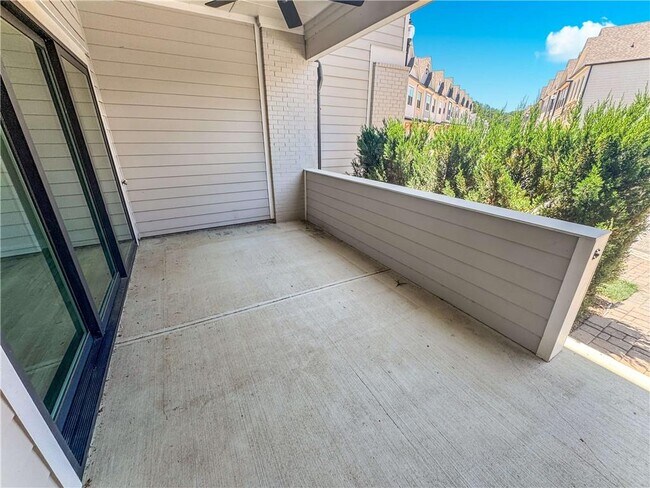 Foto del edificio - 677 Stickley Oak Way