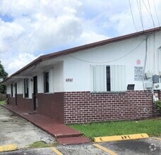 Building Photo - 4041 SW 23rd St