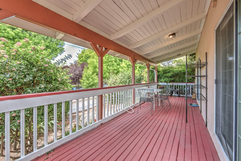 Foto principal - 2111 Byron St