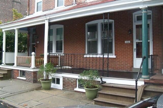 Foto del edificio - 122 N Franklin St