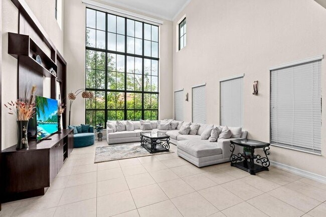 Foto del edificio - 8845 Watercrest Cir W