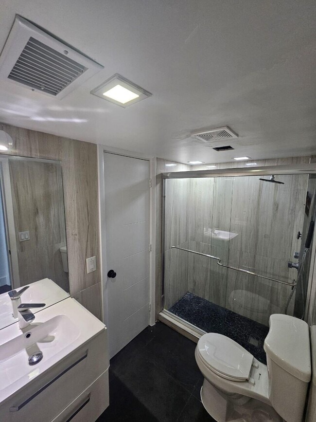Foto del edificio - 3777 NW 78th Ave