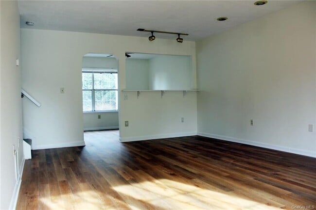 Foto del edificio - 77 Winchester Ave