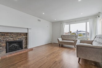 Building Photo - 312 Northaven Dr