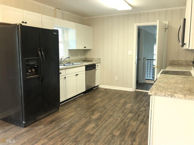 Foto del edificio - 336 Whitehead Rd