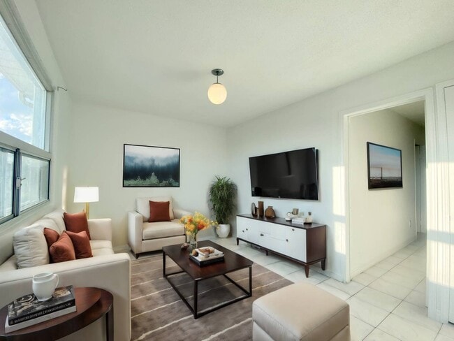 Building Photo - 195 Blackthorn Ave