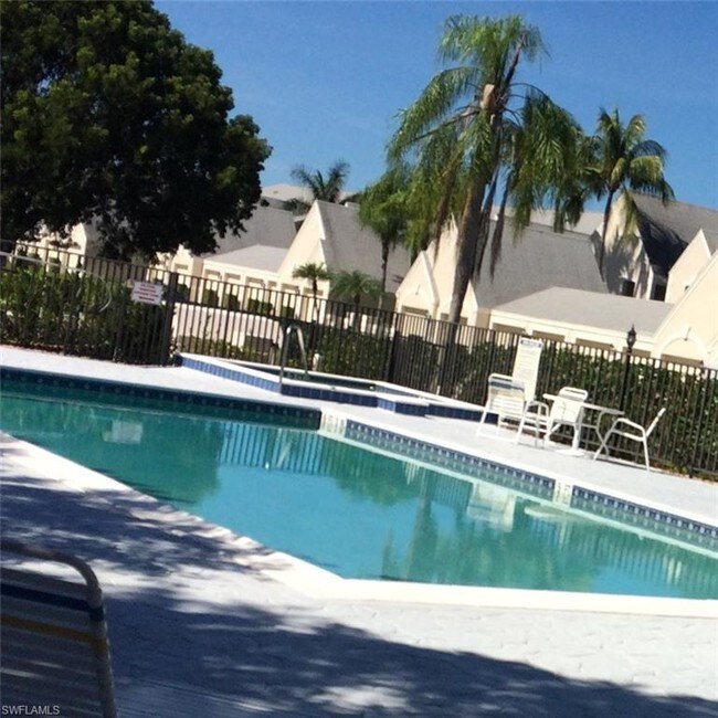 Foto del edificio - 16440 Kelly Cove Dr