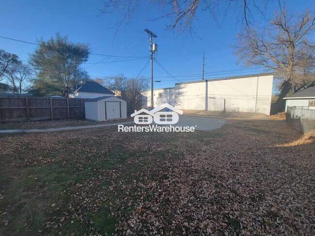 Foto del edificio - 244 E Fremont St