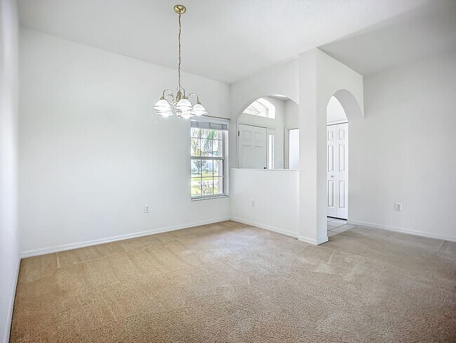 Building Photo - Large 4/2/3 Home renting $2800. month.
