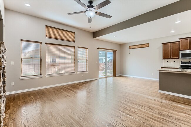 Foto del edificio - 12650 Handles Peak Way