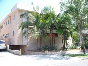 Foto del edificio - 1030 N Harper Ave