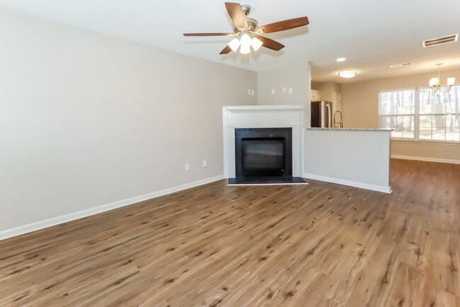 Building Photo - 641 Stadler Pointe