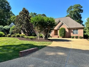 Building Photo - 105 Cedar Rock