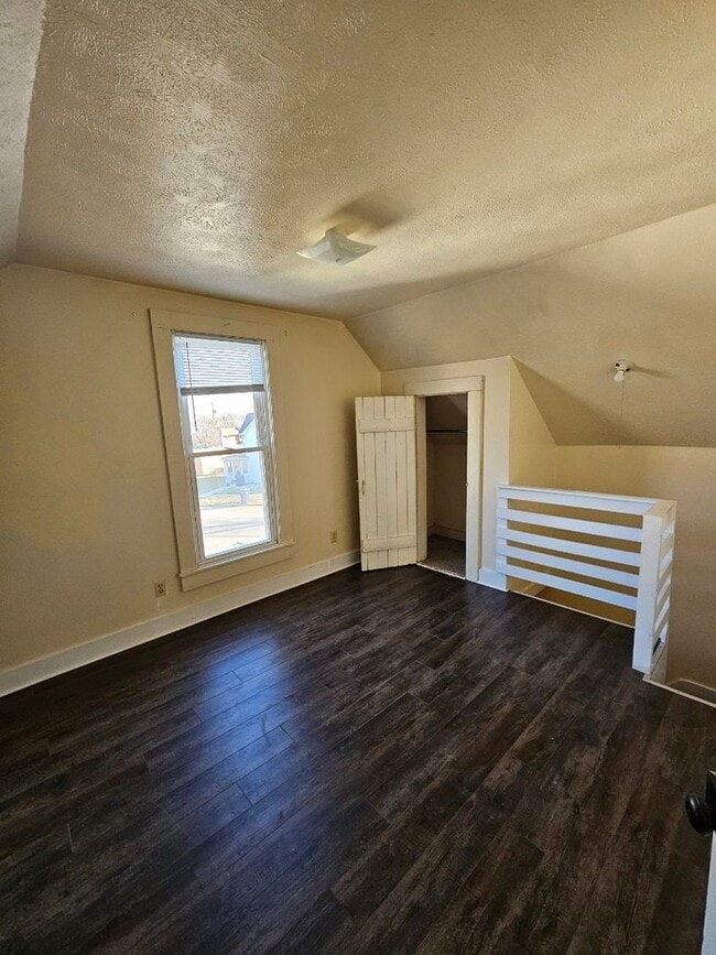 Building Photo - 204/206/208 N Fort Wayne St