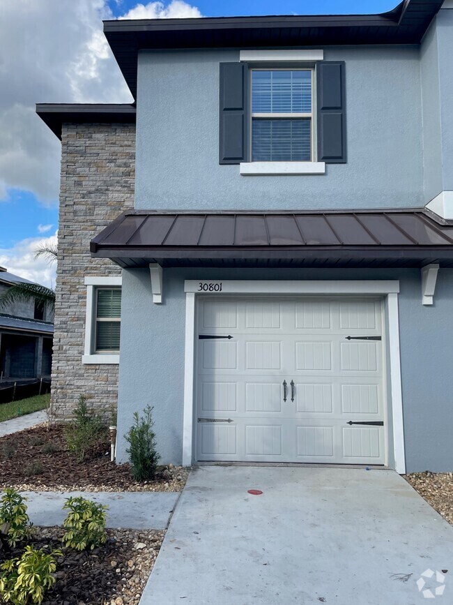 Ashley Pines Apartments for Rent with Washer & Dryer Wesley Chapel