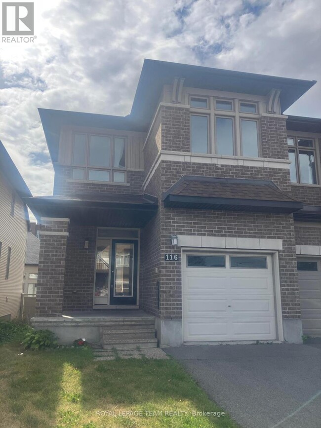 Building Photo - 116 Popplewell Crescent