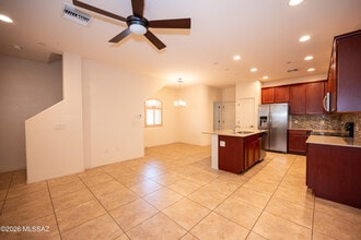 Building Photo - 2390 E Blue Diamond Dr