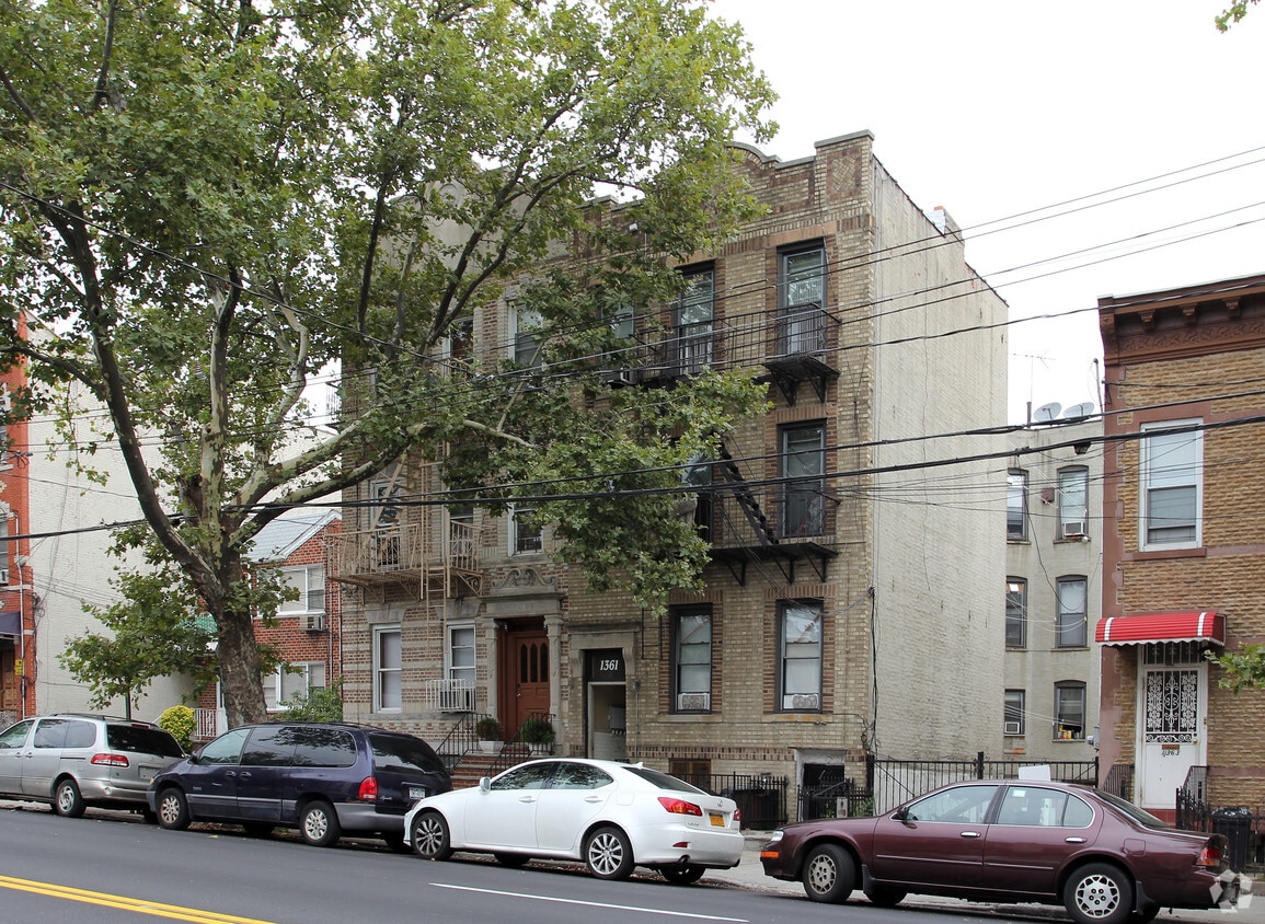 Building Photo - 1361 65th St