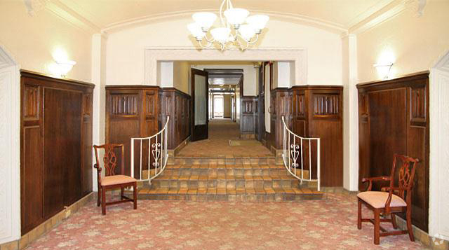 Foto del interior - Edgewater Park Manor