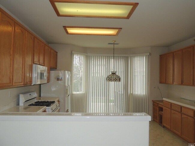 Building Photo - 871 Inverness Dr