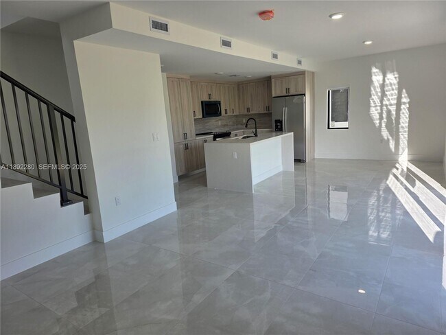 Foto del edificio - 1402 NW 1st St