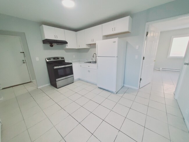 Building Photo - 16 N Taylor Ave