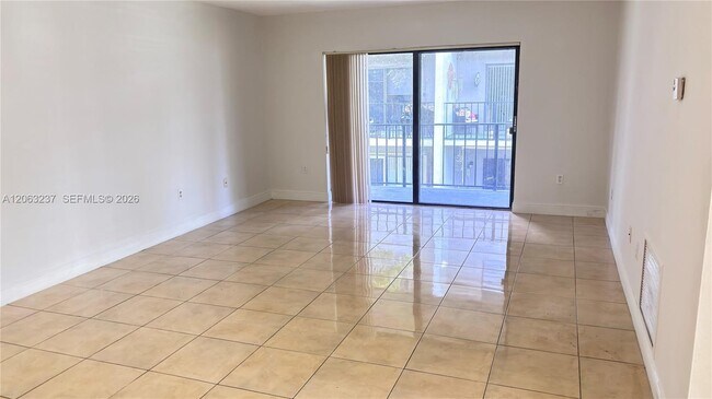 Foto del edificio - 10421 N Kendall Dr