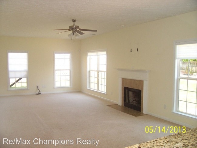 Building Photo - 9000 Sante Fe Ct