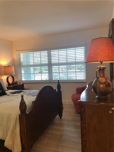 Foto del edificio - 806 Cypress Grove Ln