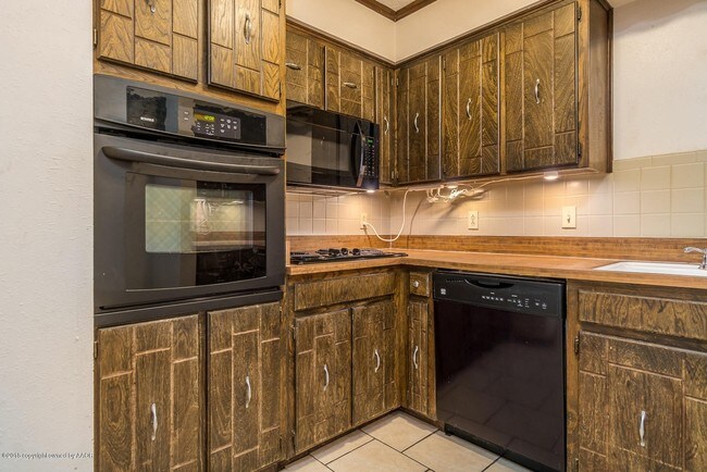 Foto del edificio - 5609-5611 Fulton Dr