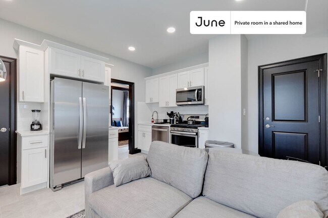 Foto del edificio - Room in Shared 4 bed/1.5 bath home in South Boston