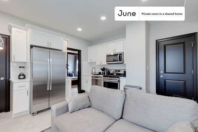 Building Photo - Room in Shared 4 bed/1.5 bath home