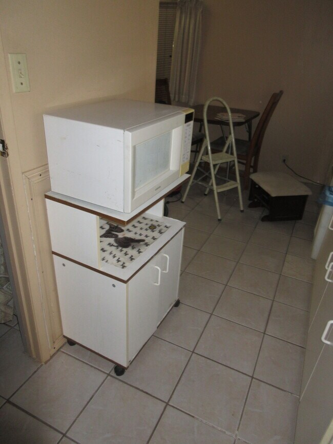Photo du bâtiment - 8920 180 St NW
