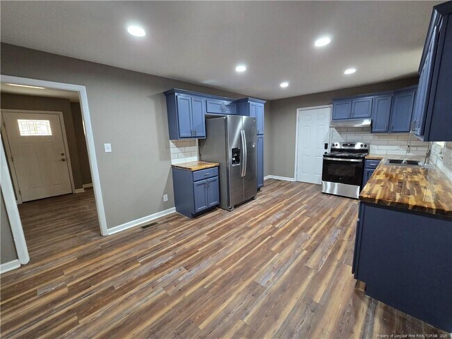 Building Photo - 2517 Vestal Ave