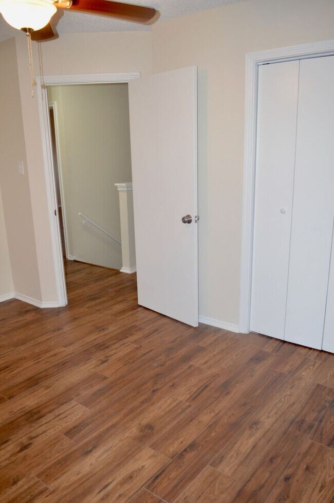 Building Photo - Beautiful Newly Remodeled 3 bed 2.5 bath