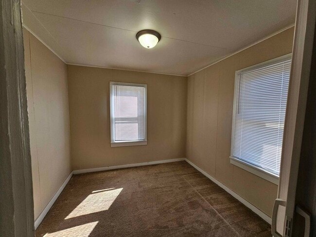 Building Photo - 1301 Avenue A