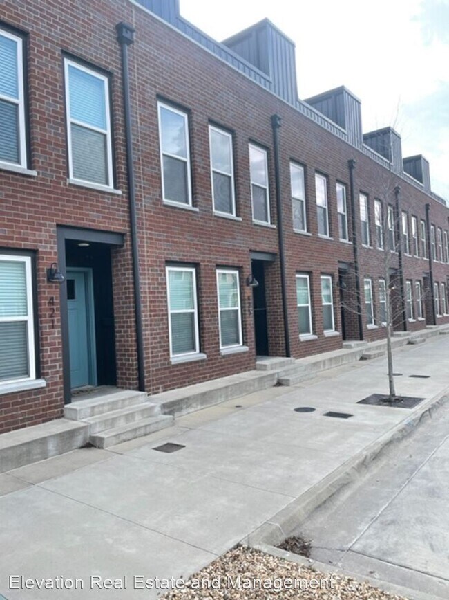 Building Photo - 2 br, 2 bath House - 427 SW B Street