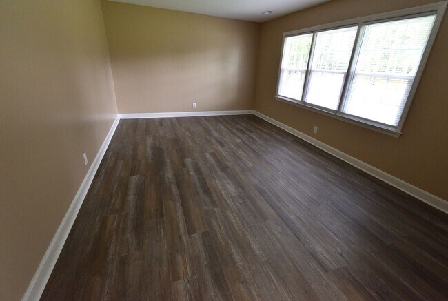 Foto del edificio - 117 S Kirkwood Ave