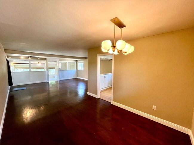 Building Photo - Beautifully Updated 3B 2BA in El Cerrito!