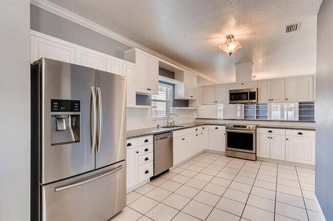 Building Photo - 6205 South Main Avenue, Tampa, FL, 33611