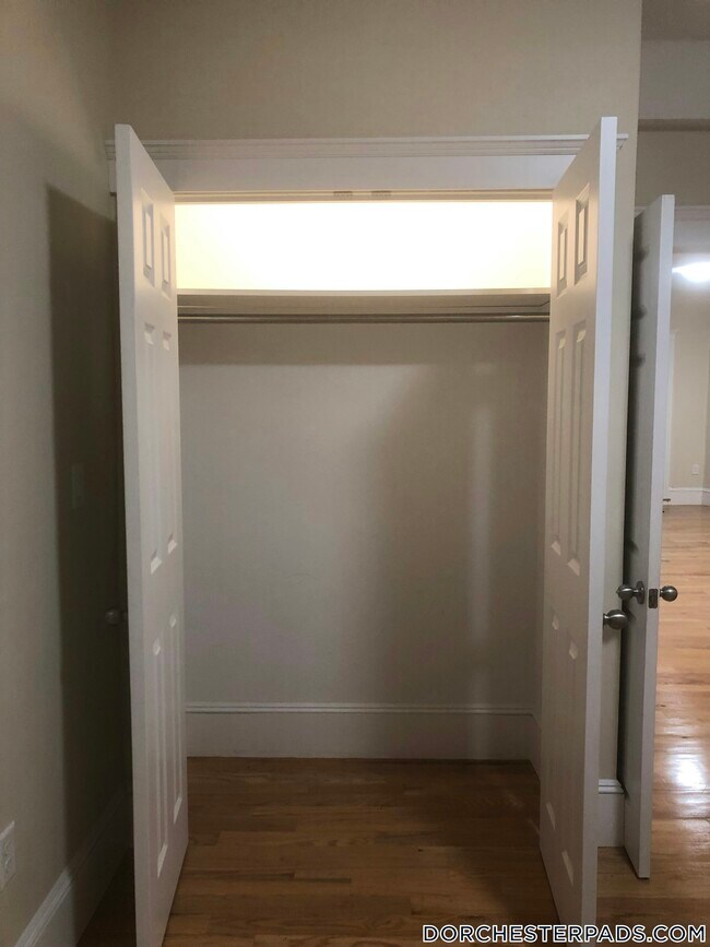 Foto del edificio - 408 Neponset Ave
