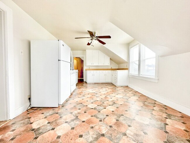 Foto del edificio - 123 S Clay St