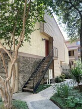 Building Photo - 7640 W Greenway Blvd